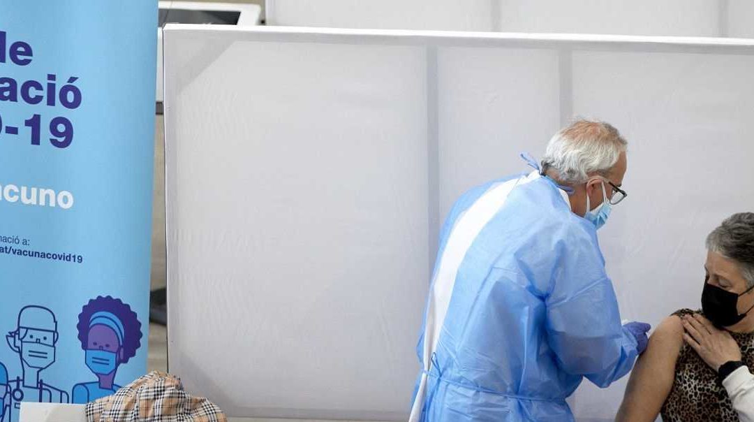 El Departament de Salut atorga a les TCAI una de les competències pròpies de les infermeres, menyspreant així tot el que comporta el procés de vacunació.