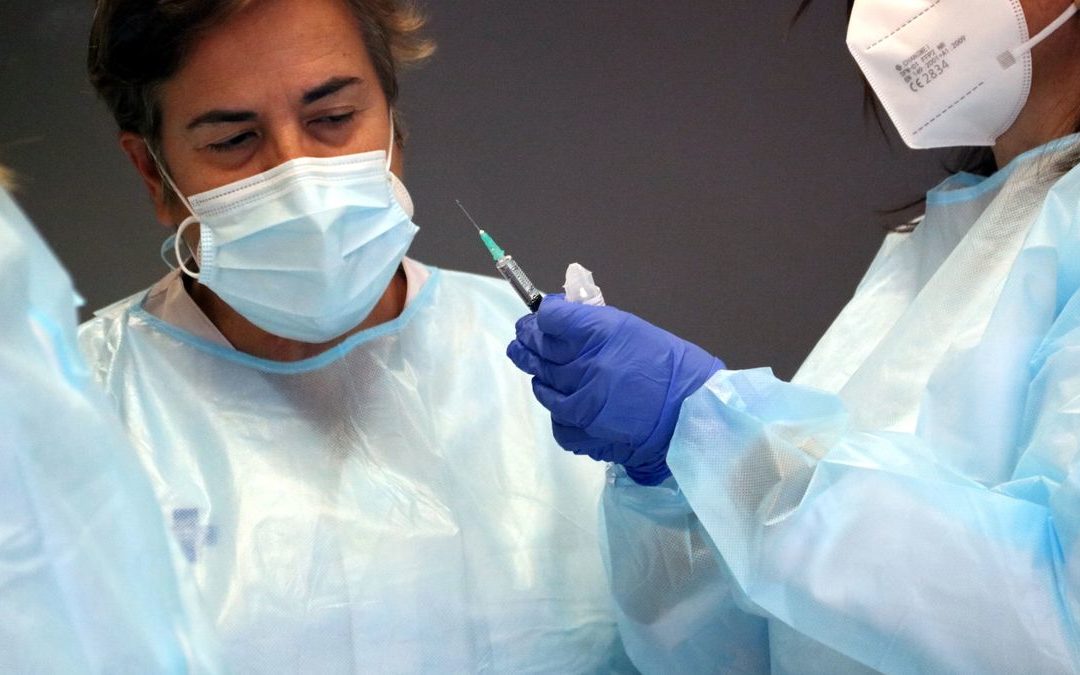 Com han viscut les infermeres la campanya de vacunació de la COVID-19?